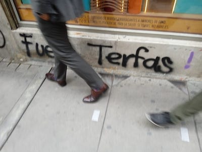 fuera-terfas.jpg